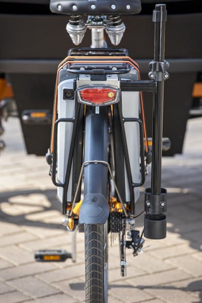 Van Raam chat - vélo transport pousse-pousse - emplacements batteries