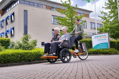 Van Raam chat - vélo transport pousse-pousse - promenades pensionnaires EPAD